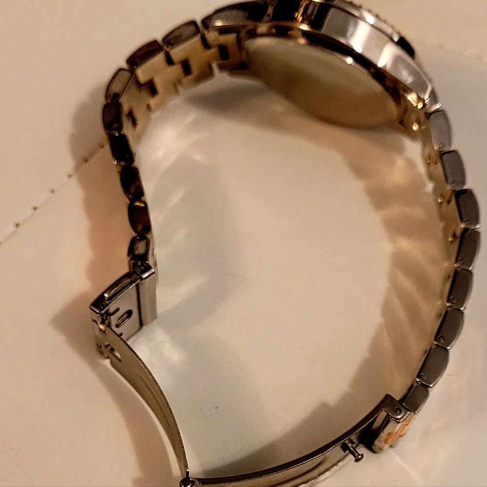 Iced Watch - Picture 4 of 4